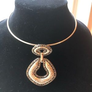 Black Edged Gold Tone Pendant Necklace
